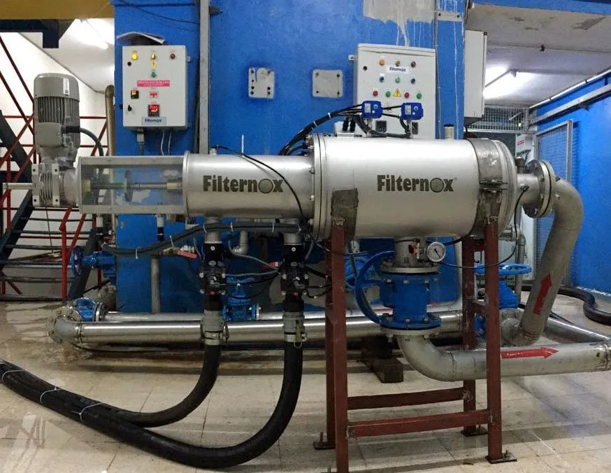 Turbine bearings cooling water filtration
