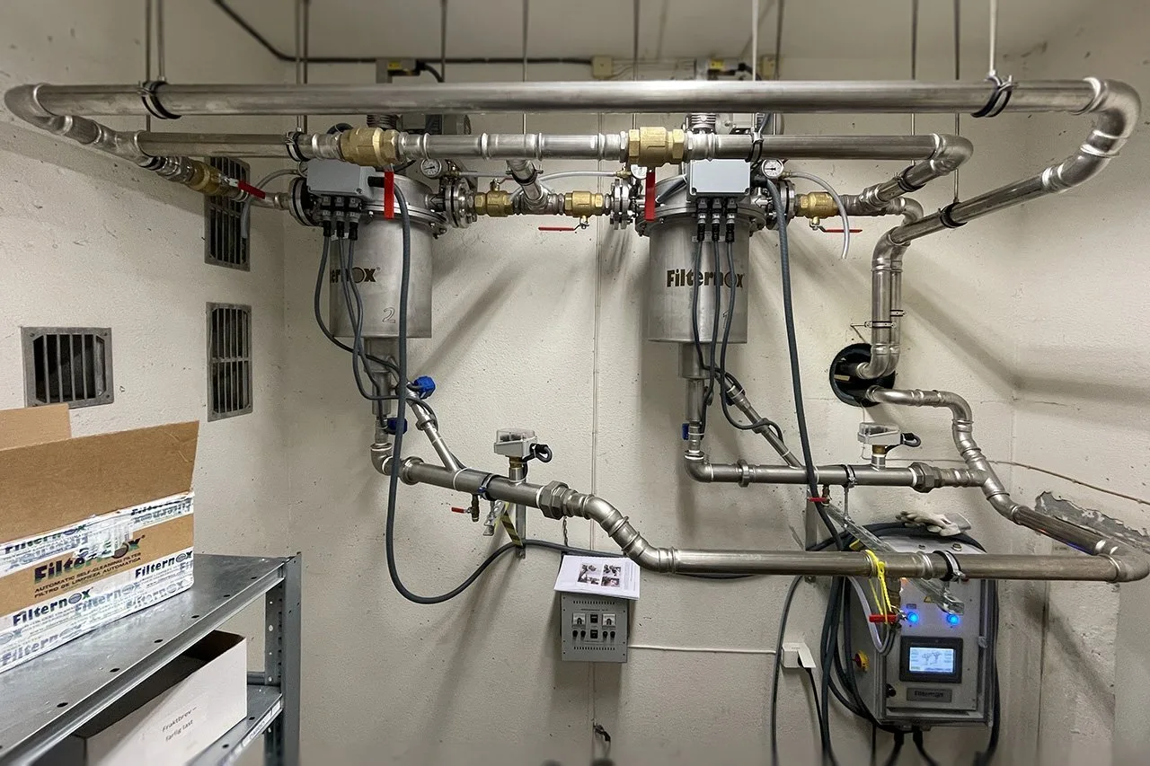 Cooling water filtration for recycling water