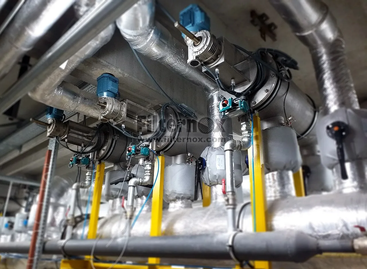 Cooling water filtration before extrusion process